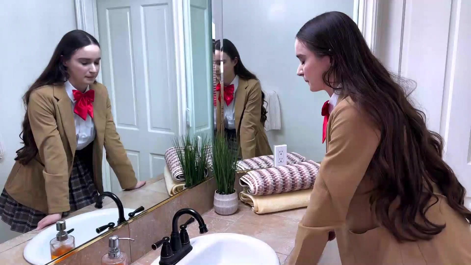 Scene 2 Frame 324