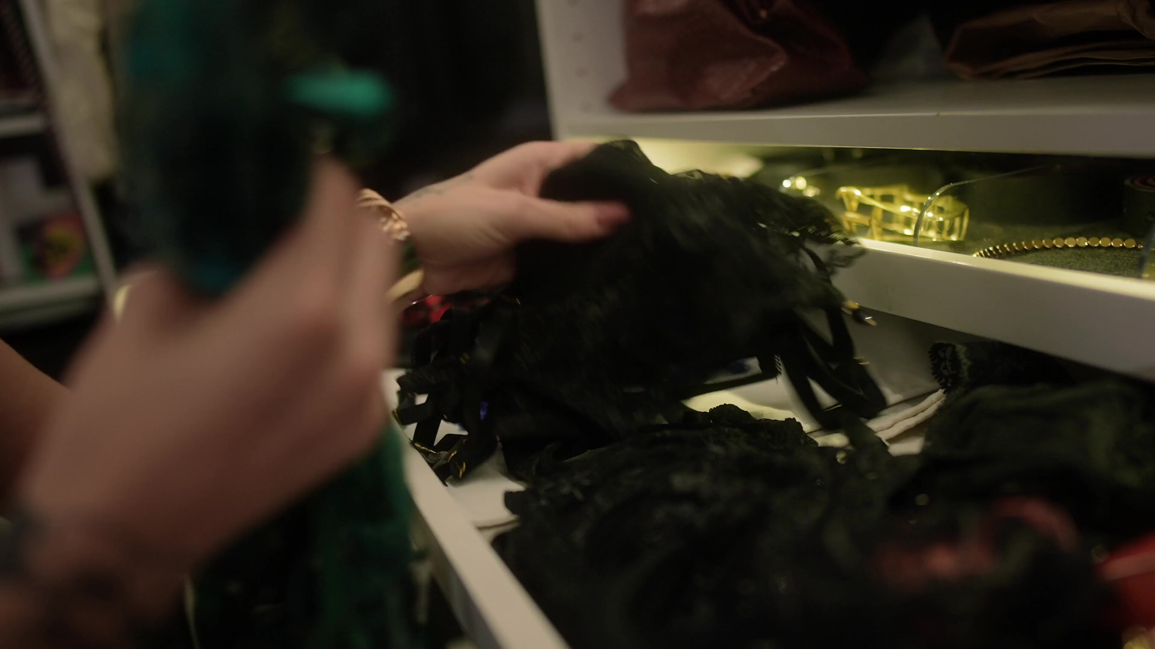 Scene 2 thumbnail