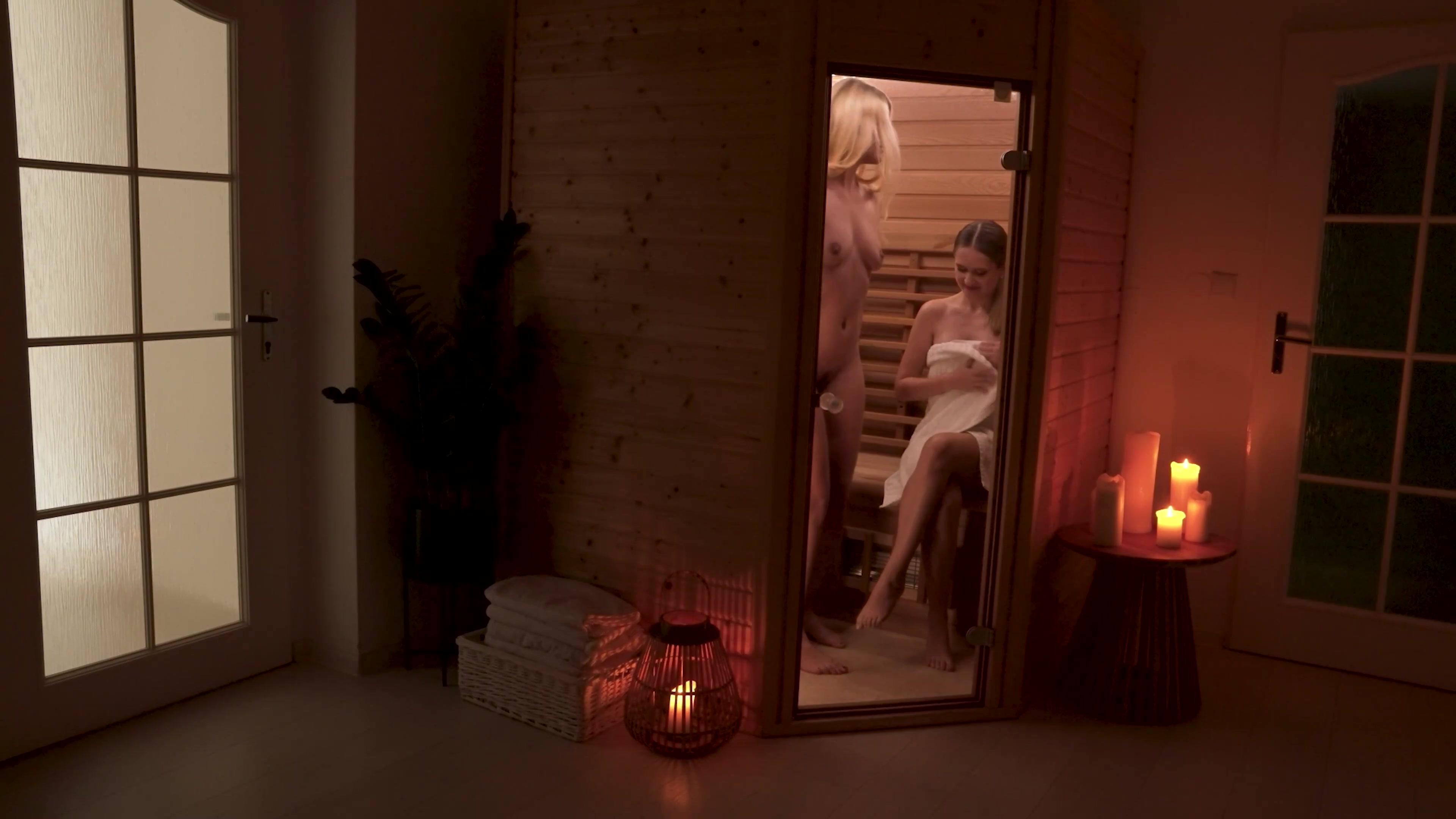 Scene 2 Frame 163