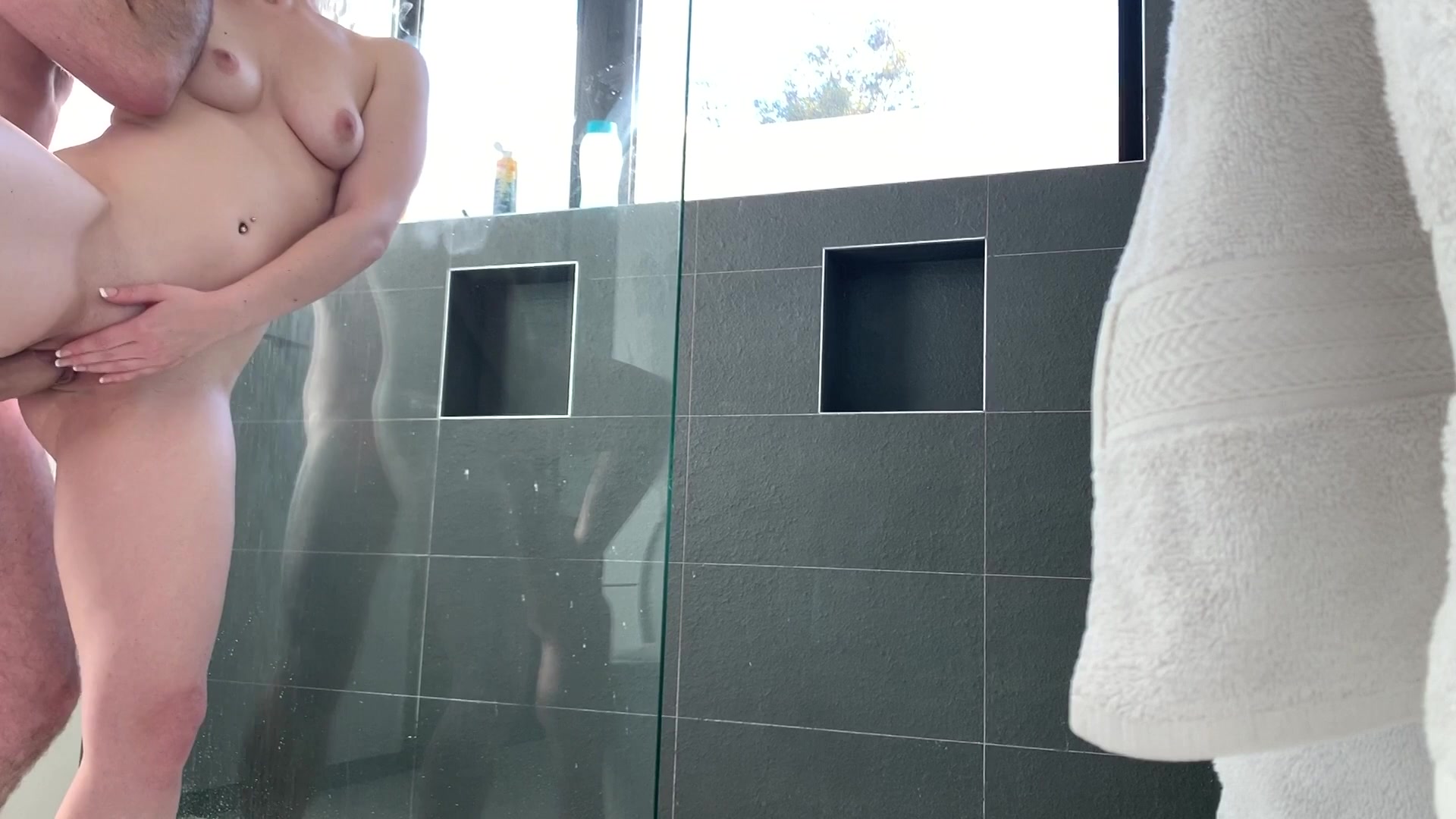 Scene 5 thumb