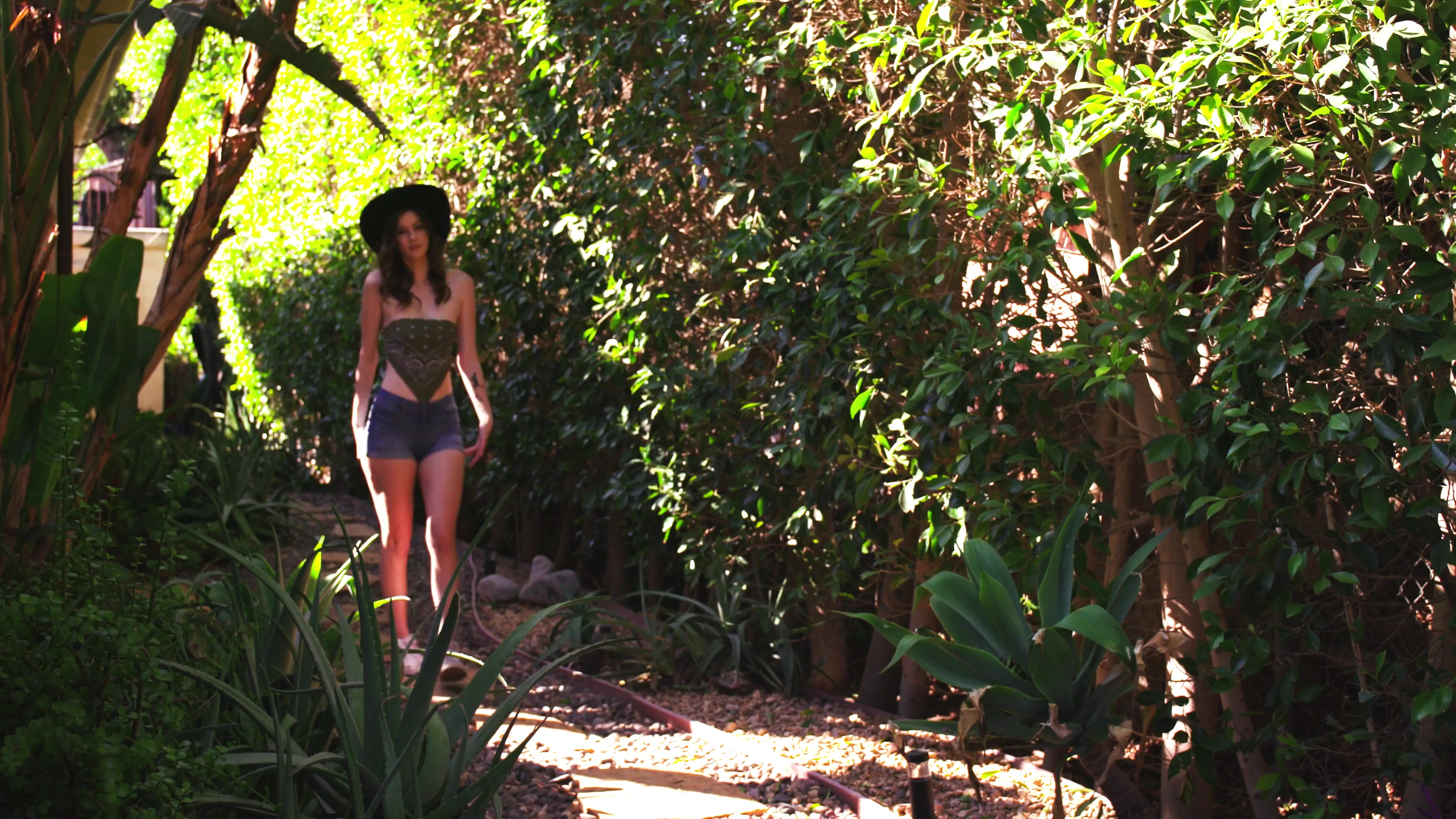Scene 2 thumbnail