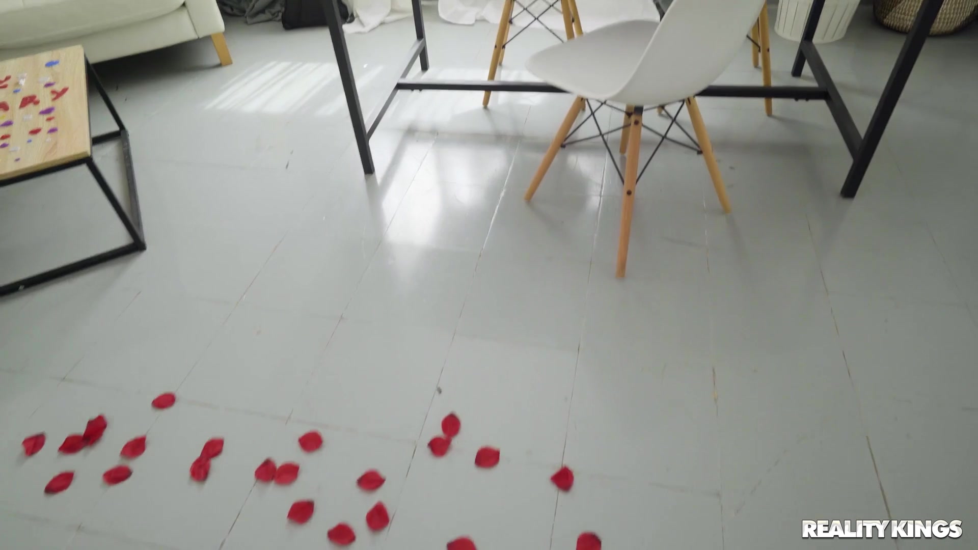 Scene 2 thumbnail