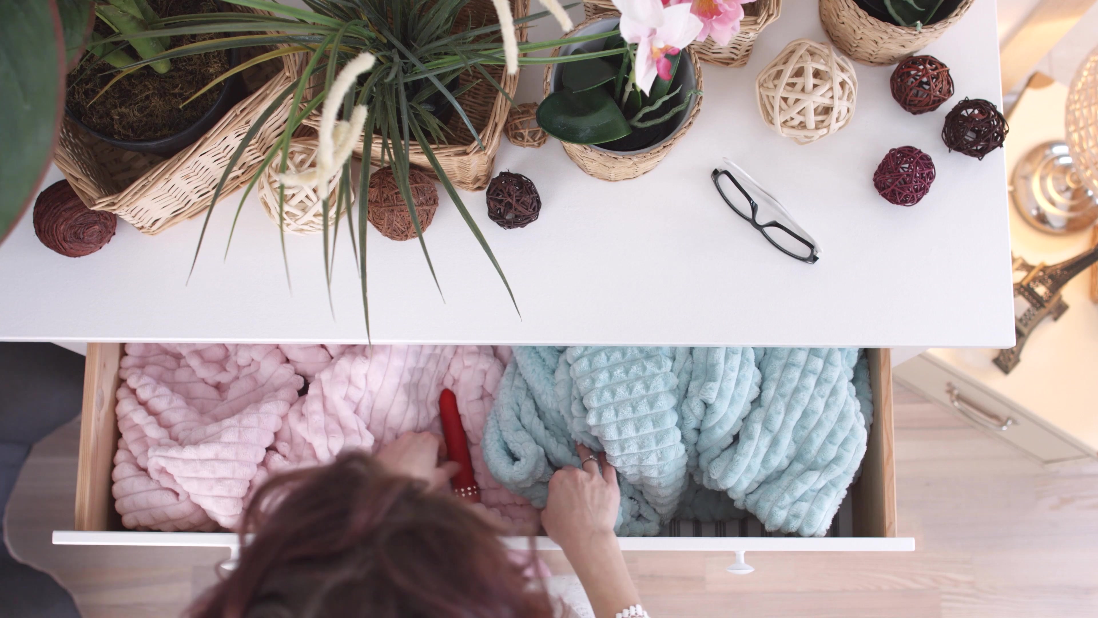 Scene 2 thumbnail