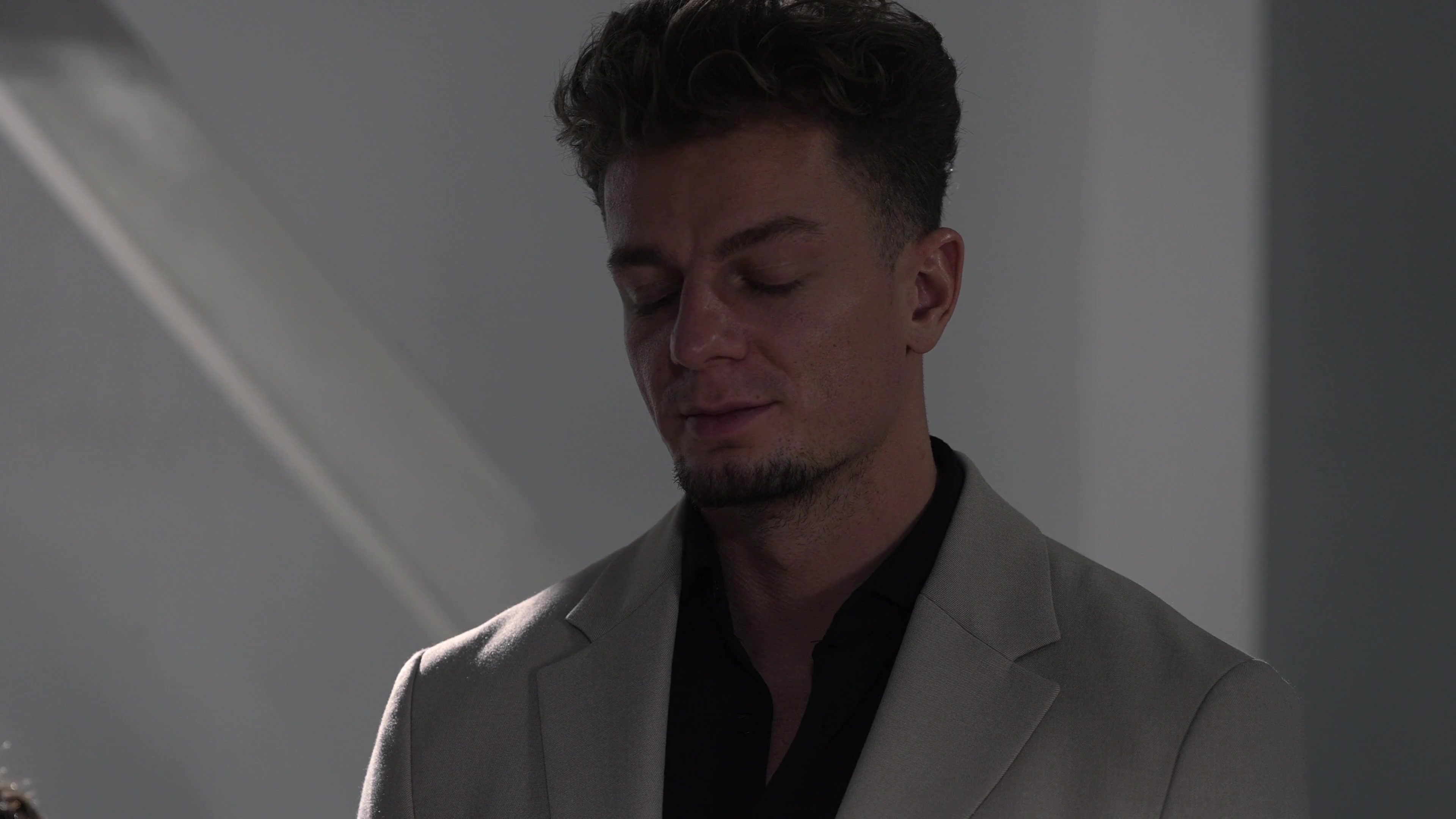 Scene 2 Frame 253
