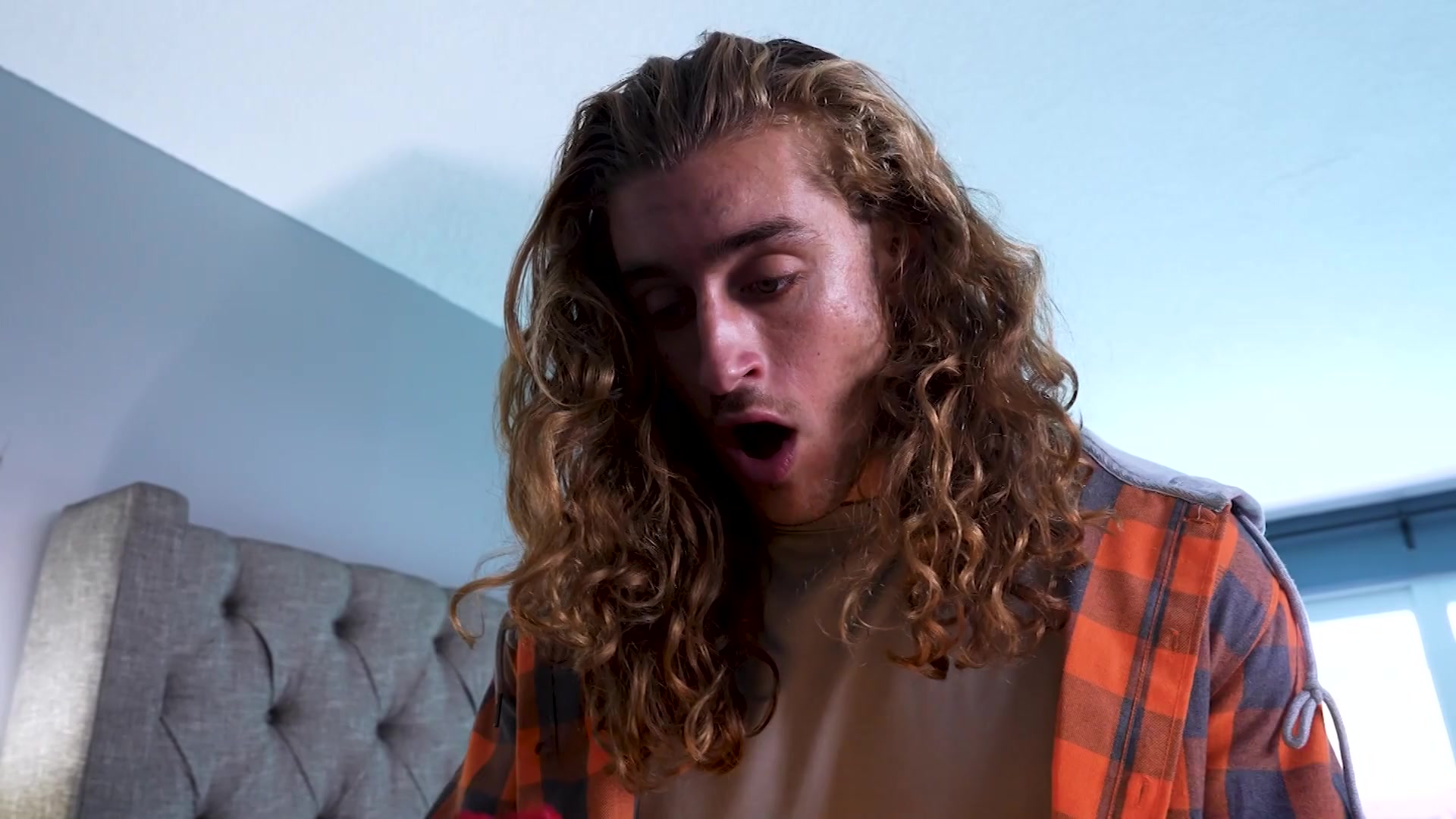Scene 2 thumbnail