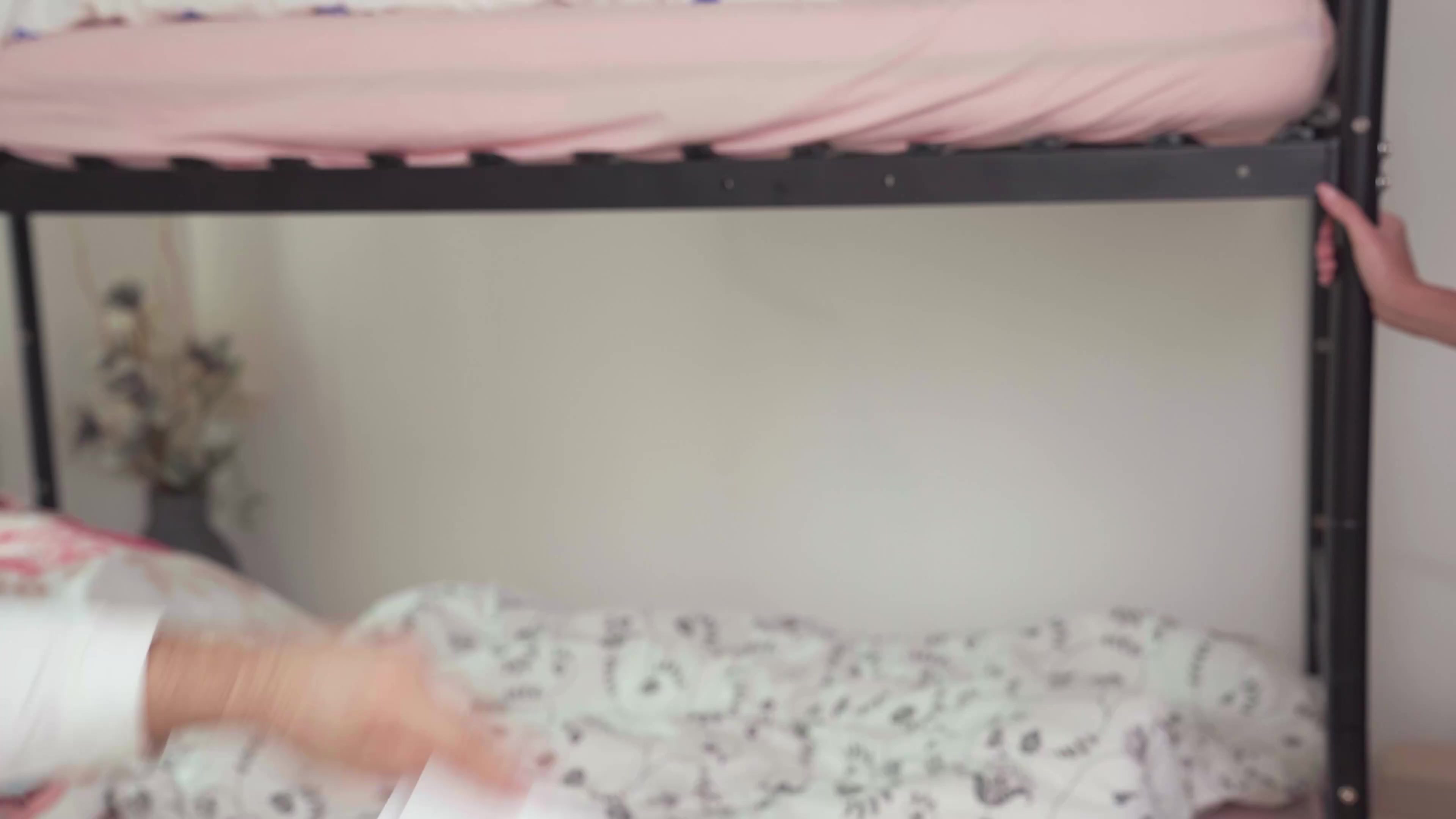 Scene 2 thumbnail