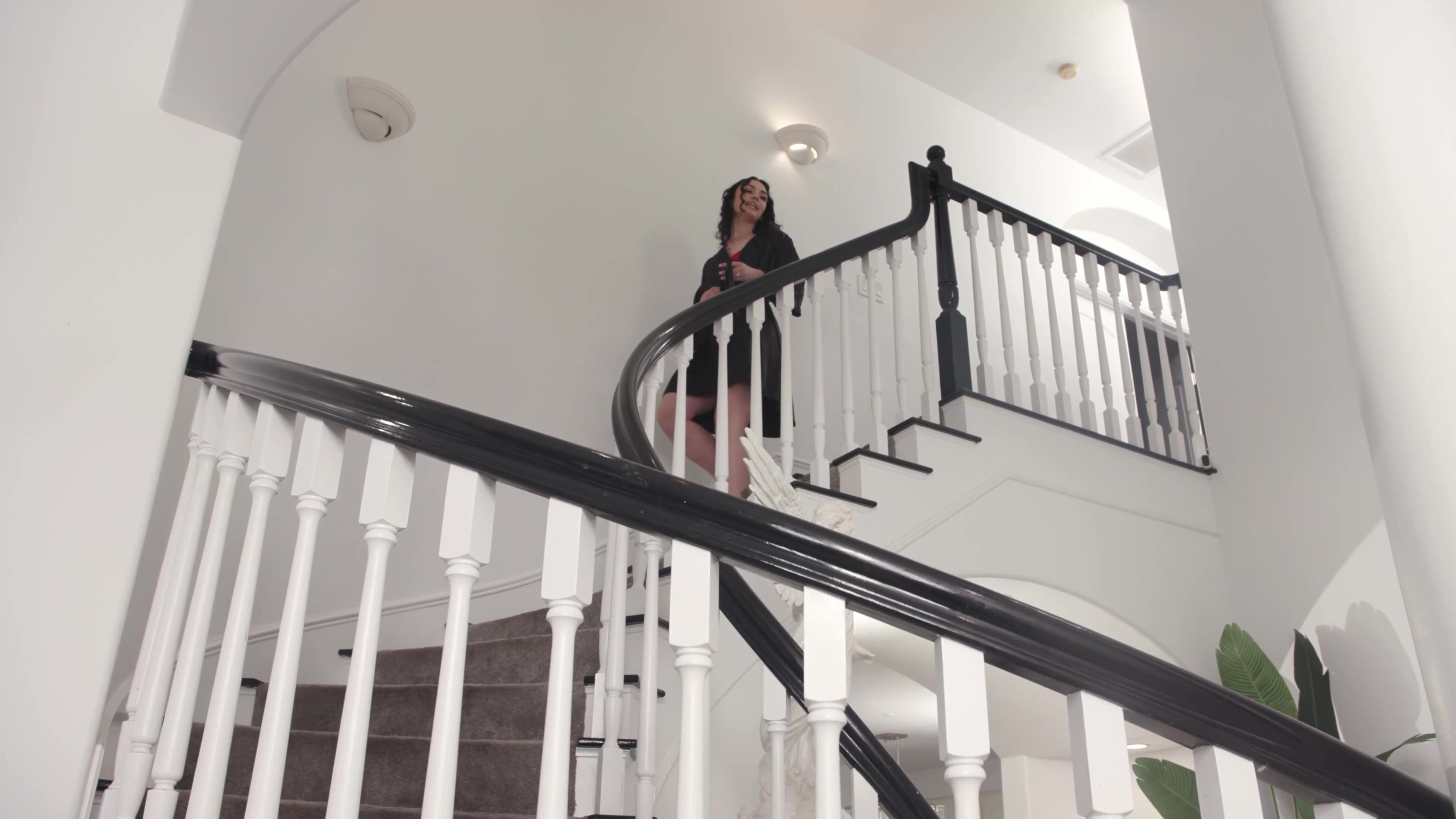 Scene 2 thumbnail