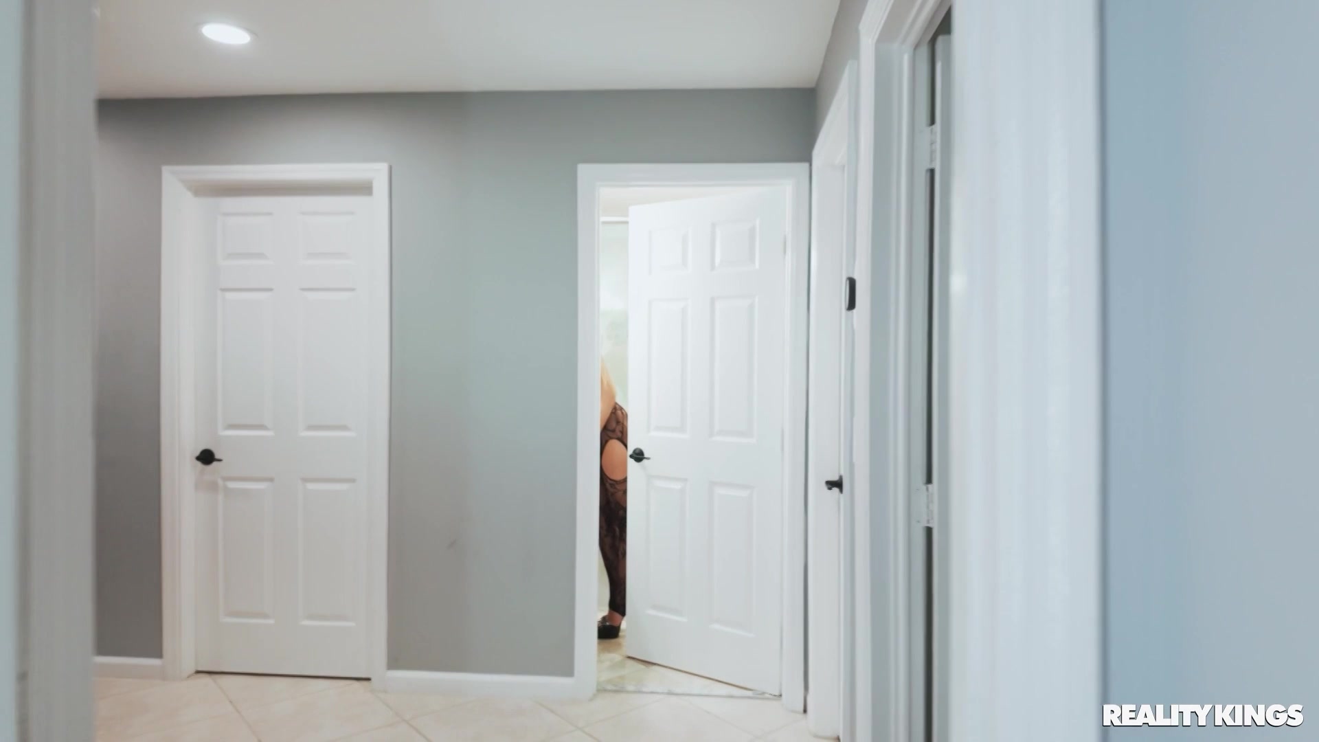 Scene 2 thumbnail